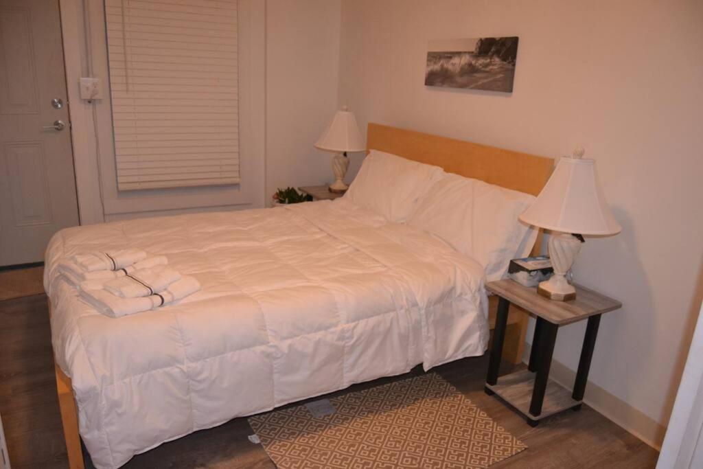 Bright And Cozy Lighthouse Cottage In Greenville Sc Luaran gambar